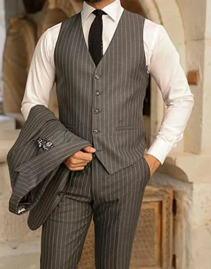 Formal Men's Suits Classic Pinstripe Tuxedos Suit 3 Pieces Blazer Vest and Pant Set Peak Lapel Groomsmen Wedding Dress  Business